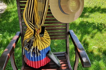 Galerie_blaurotgelb_Mochila.jpg